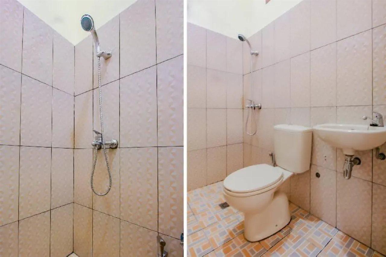 Oyo 90063 Silver Homestay Syariah Perabumulih エクステリア 写真